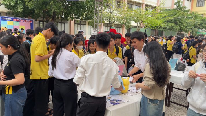 PHIÊN GIAO DỊCH VIỆC LÀM NĂM 2026 z8210335887009 7091d0f6dda8c9eb5e8f9d21e07f8d06